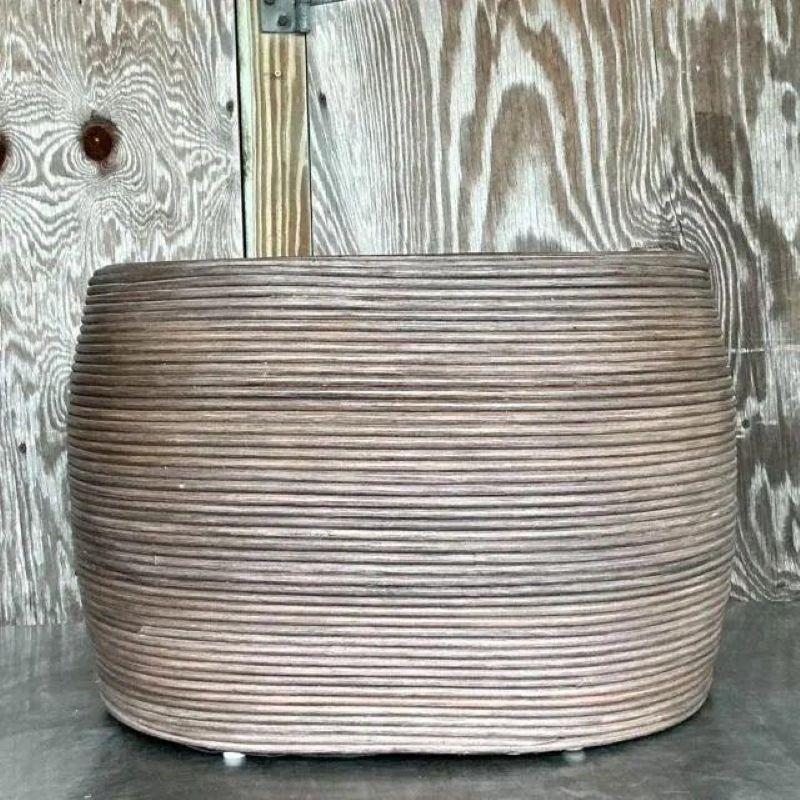 Mesa baja vintage Coastal Pencil Reed Estadounidense en venta