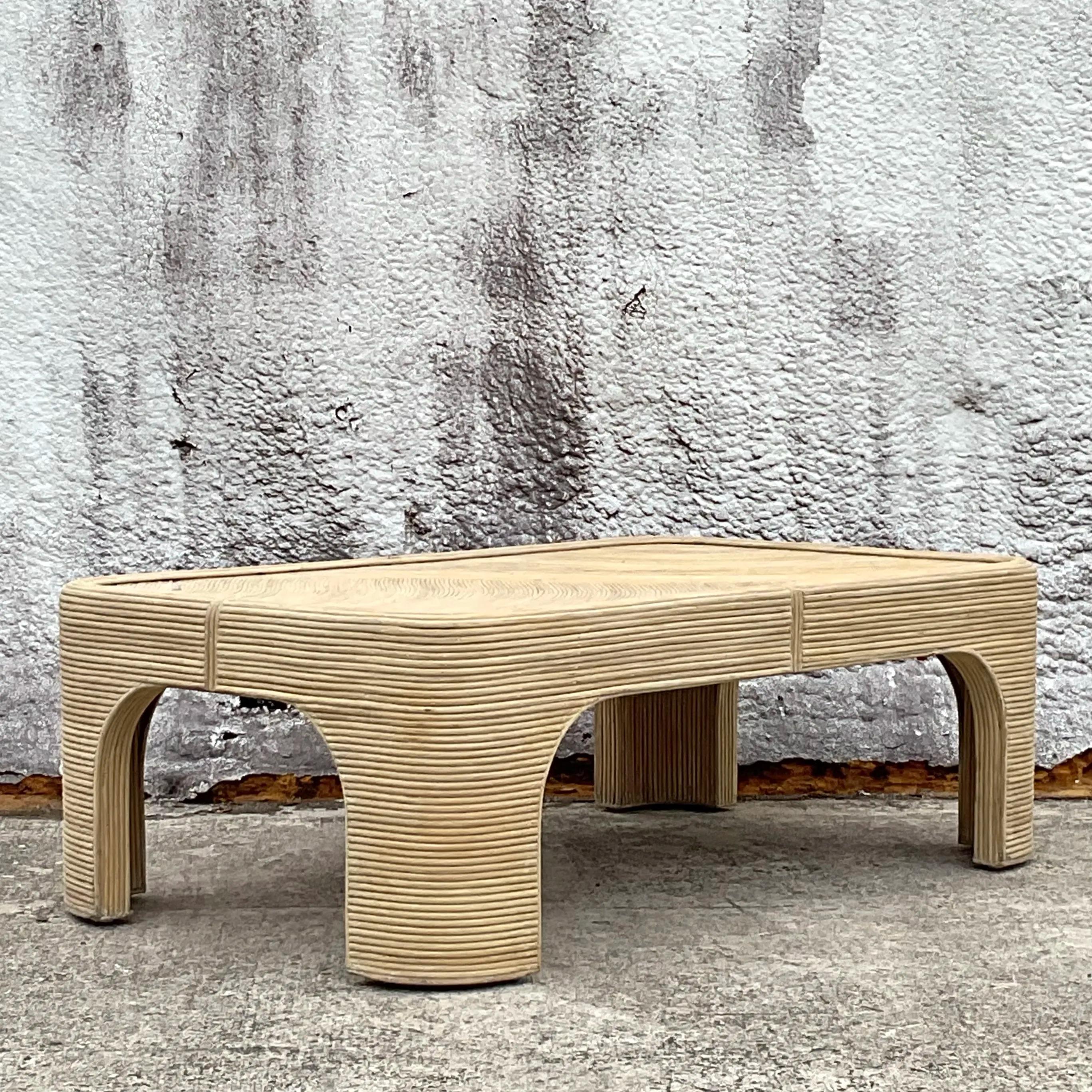 Vintage Coastal Pencil Reed Couchtisch im Zustand „Gut“ im Angebot in west palm beach, FL