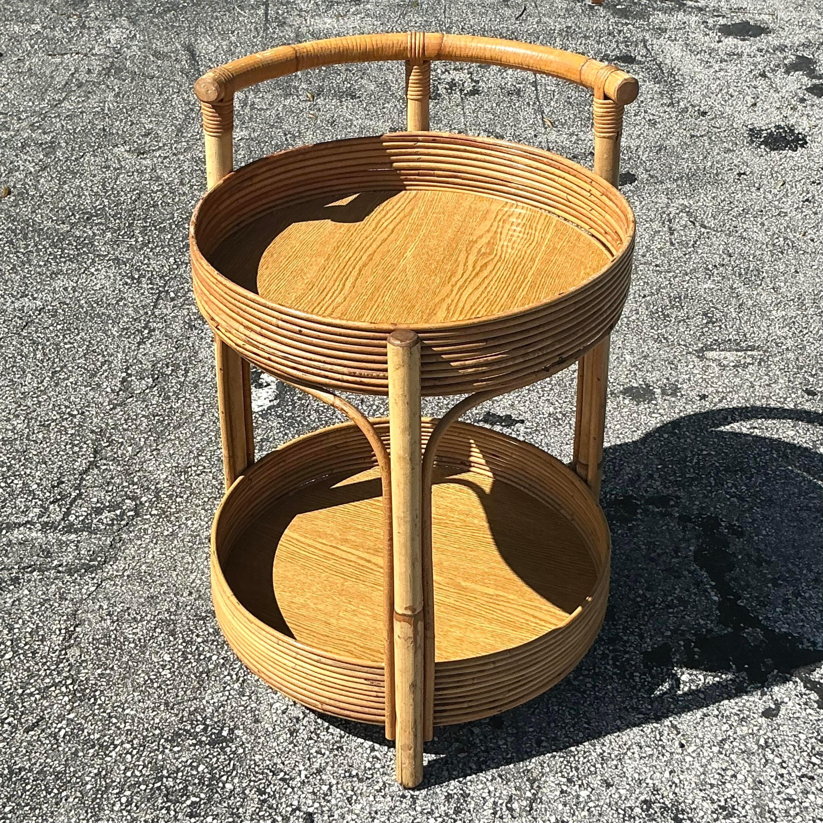 Philippin Chariot de bar rond Vintage Coastal Pencil Reed en vente