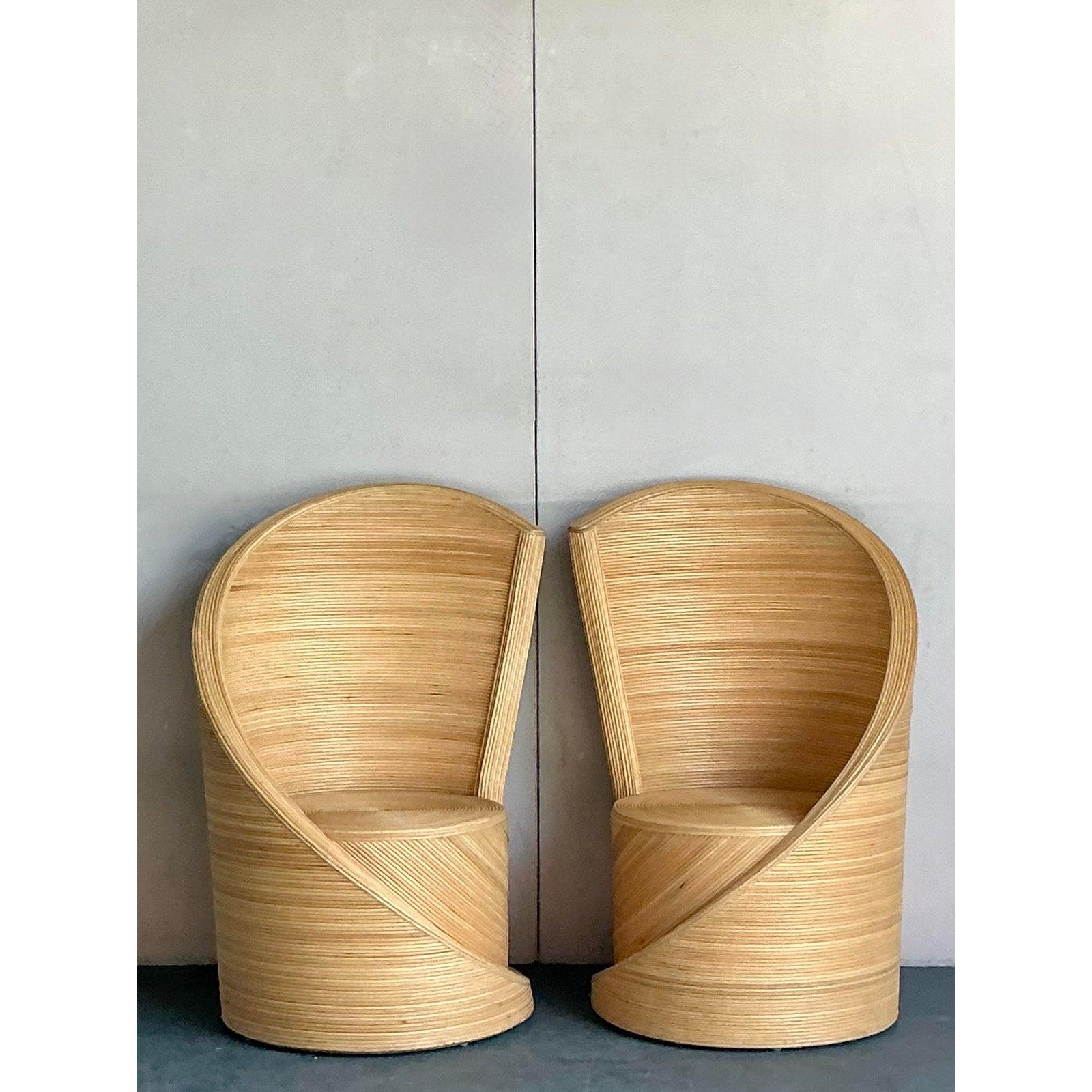 Chaises Vintage Coastal Pencil Reed Swirl - Set of 2 en vente 3