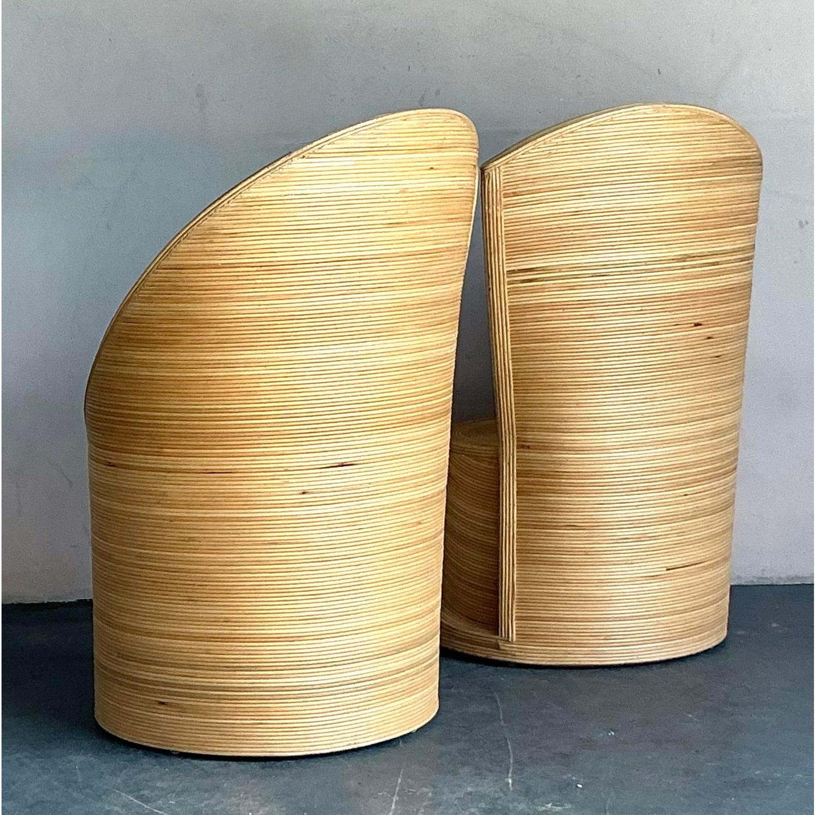 Chaises Vintage Coastal Pencil Reed Swirl - Set of 2 en vente 2
