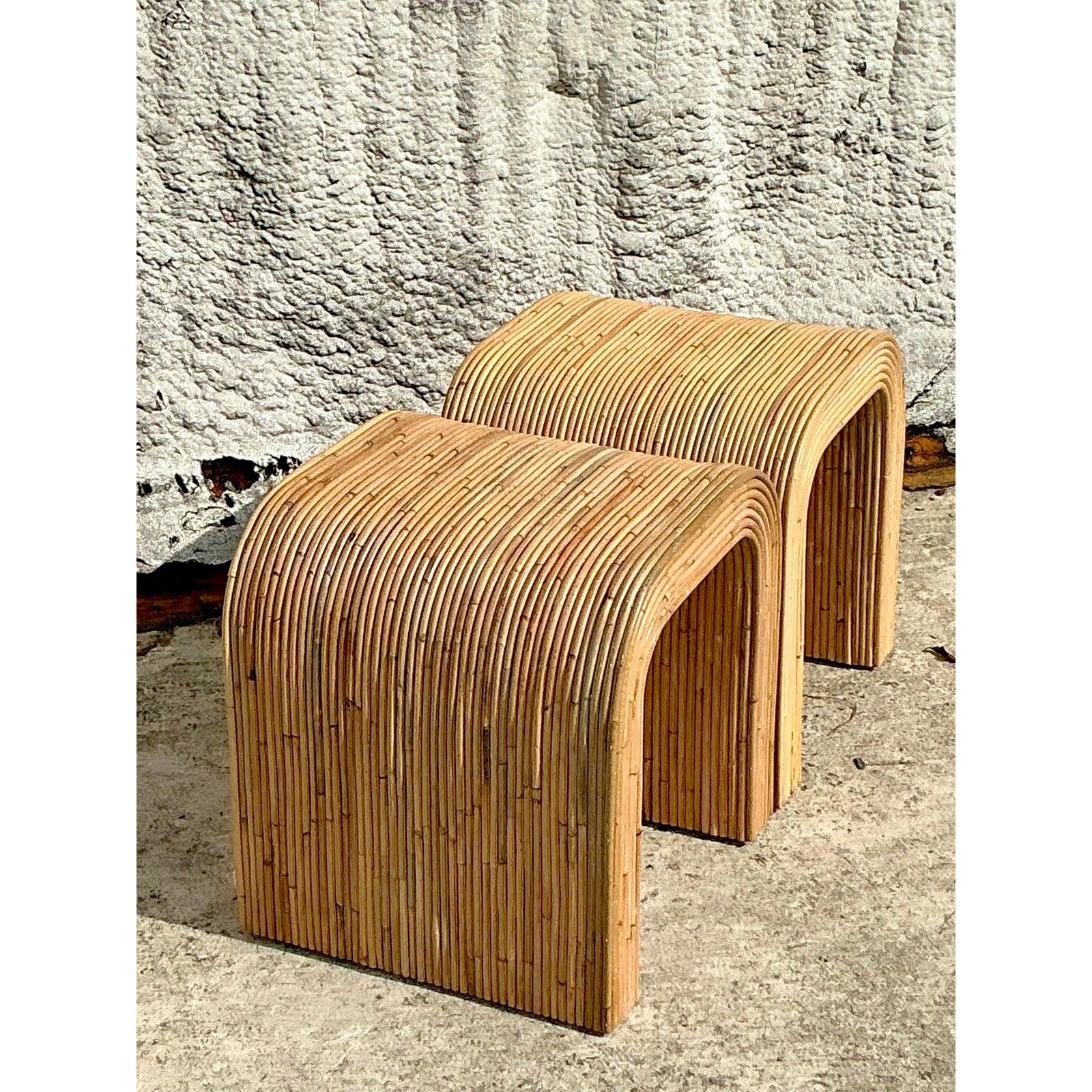 Vintage Coastal Pencil Reed Waterfall Beistelltisch - ein Paar im Angebot 4