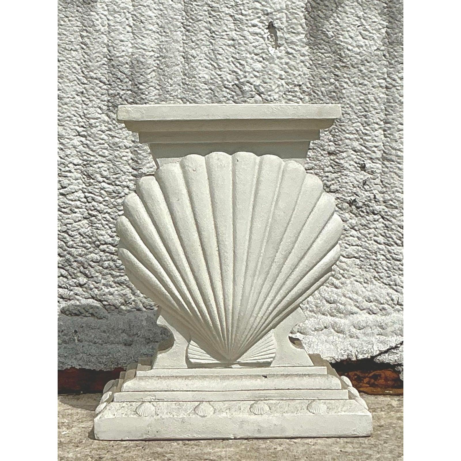 Pedestal de consola de concha de almeja de yeso costero vintage en venta 1