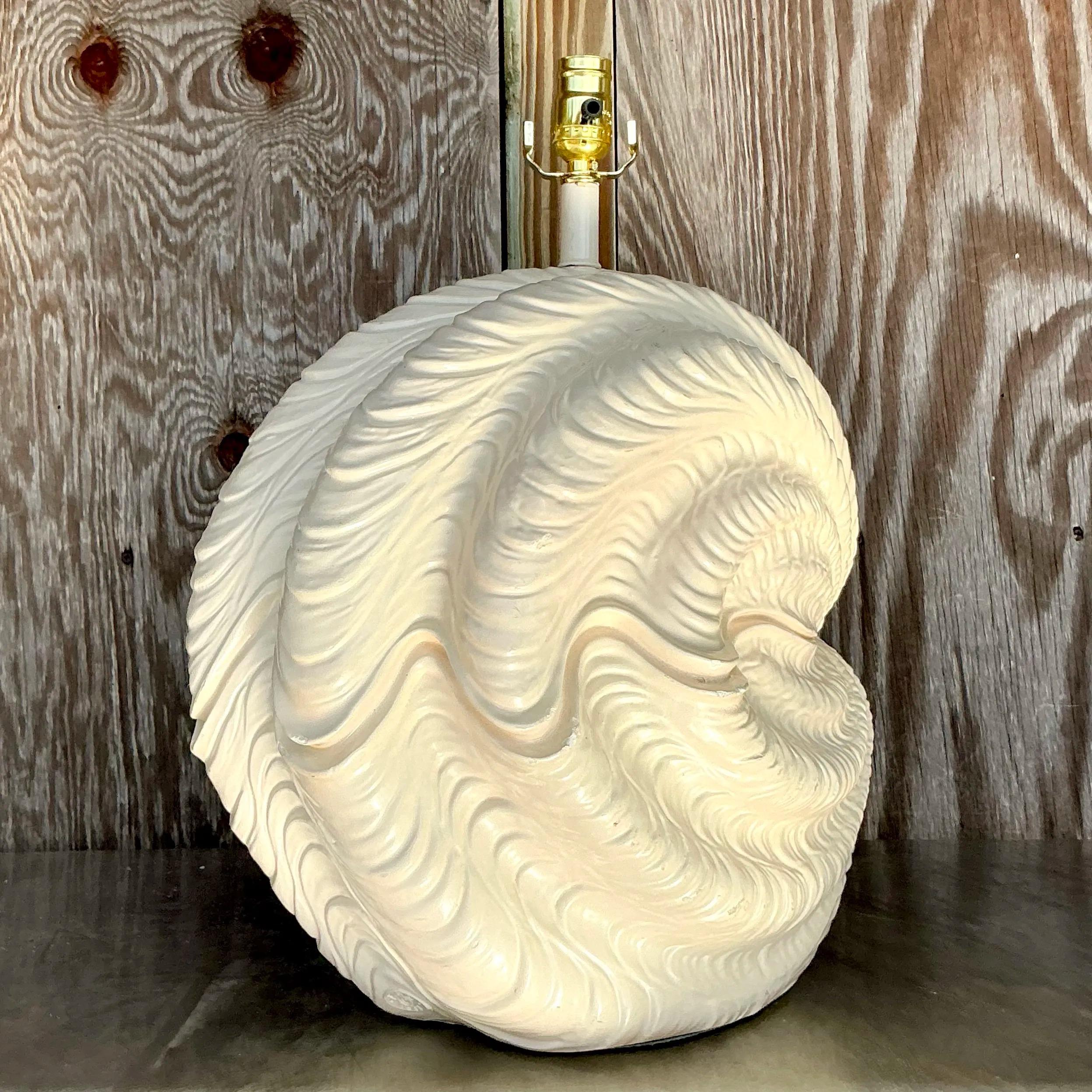 Vintage Coastal Plaster Clamshell Lamp In Good Condition For Sale In west palm beach, FL