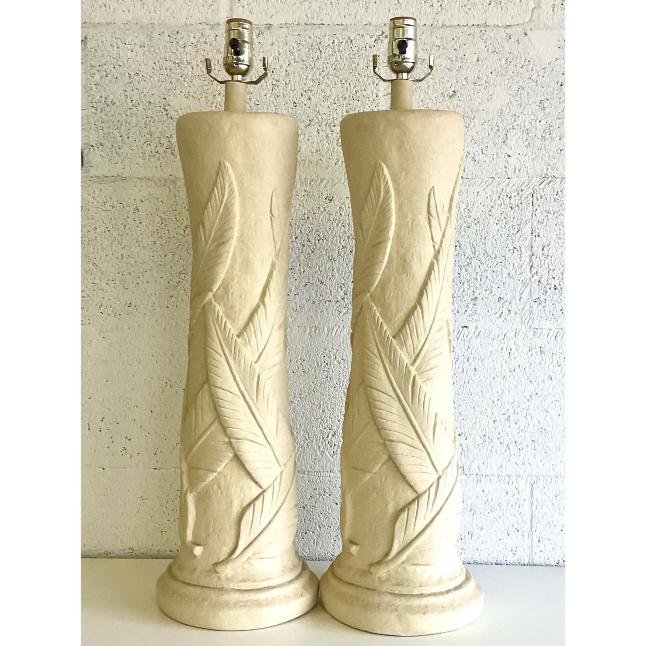 Vintage Coastal Plaster Fern Relief Table Lamps In Good Condition For Sale In west palm beach, FL