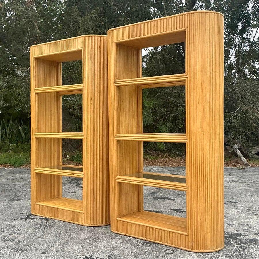 Etagere in rattan Pretzel costiero d'epoca - una coppia in vendita 1