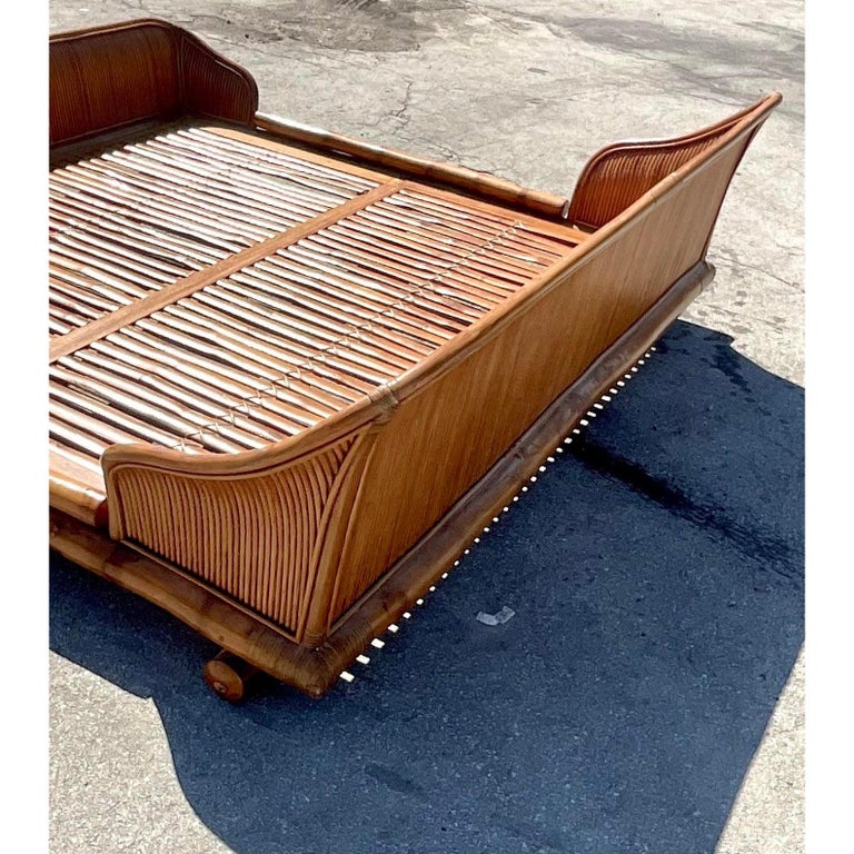Vintage Coastal Pretzel Reed King Sleigh Bed For Sale at 1stDibs