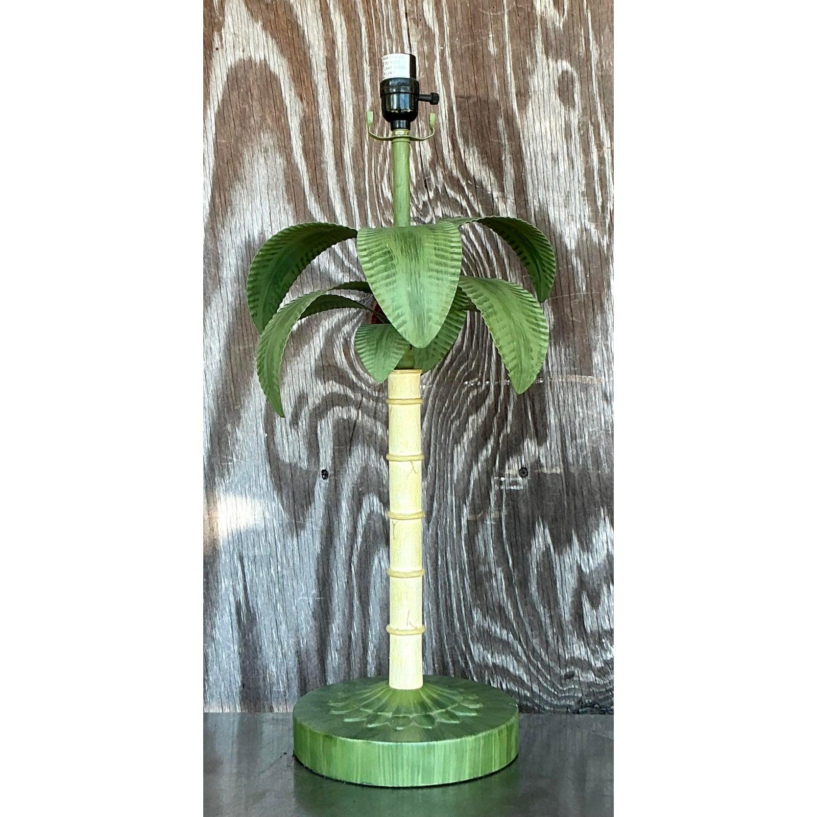 Lampe palmier vintage en métal découpé à l'emporte-pièce Bon état - En vente à west palm beach, FL