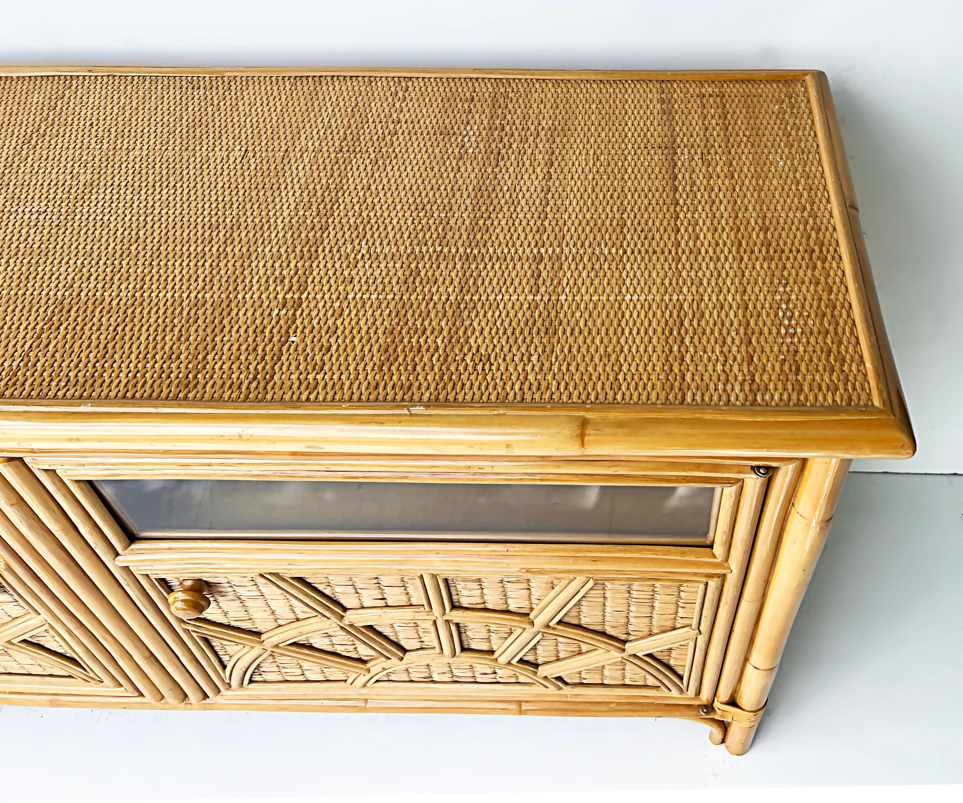 Vintage Coastal Rattan and Wood Media Cabinet with Glass Door Tops In Good Condition In Miami, FL
