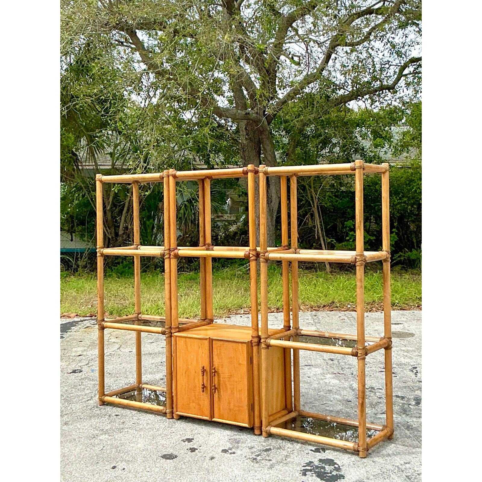 Filippino Etagere in rattan vintage - Set di 3 pezzi in vendita