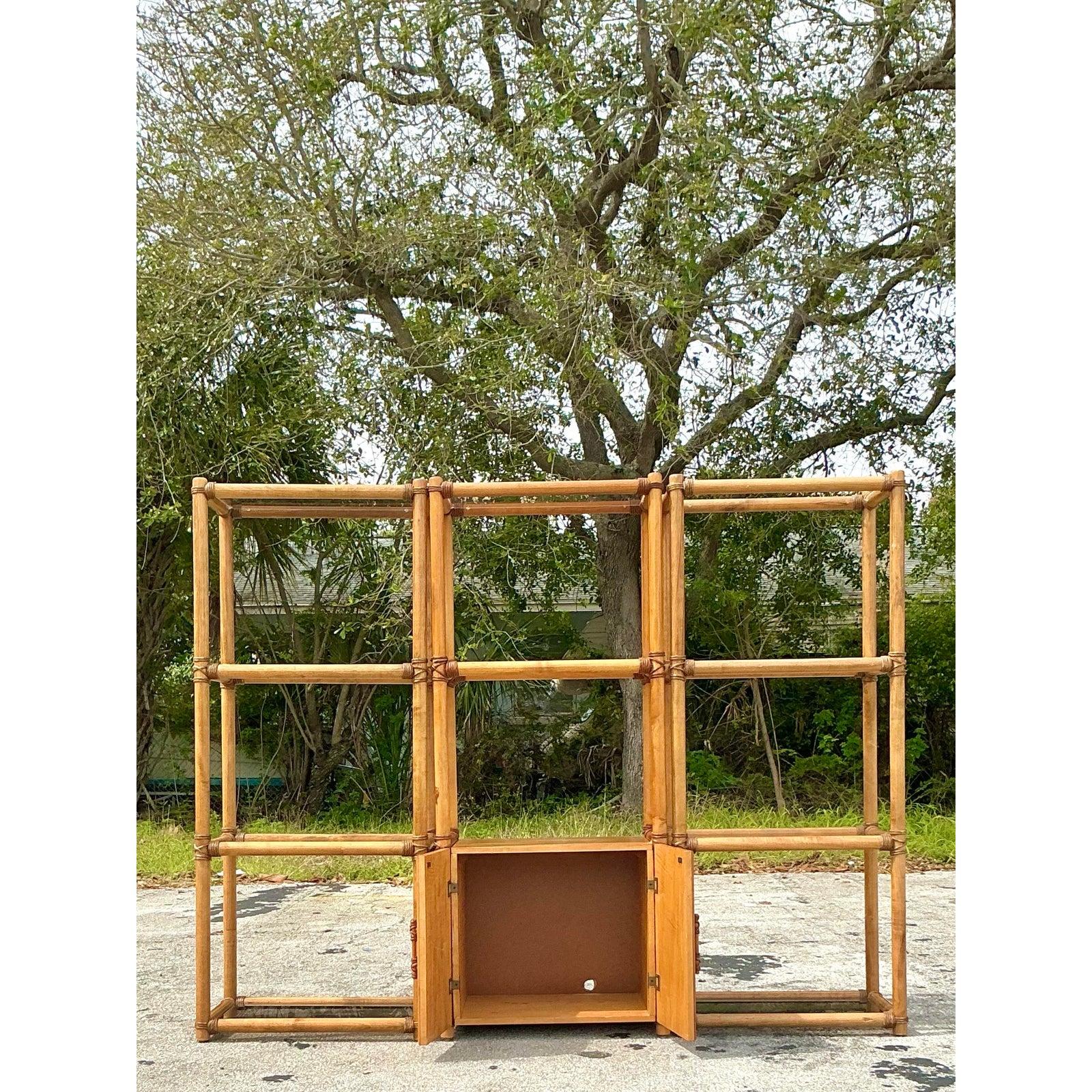 Etagere in rattan vintage - Set di 3 pezzi In condizioni buone in vendita a west palm beach, FL