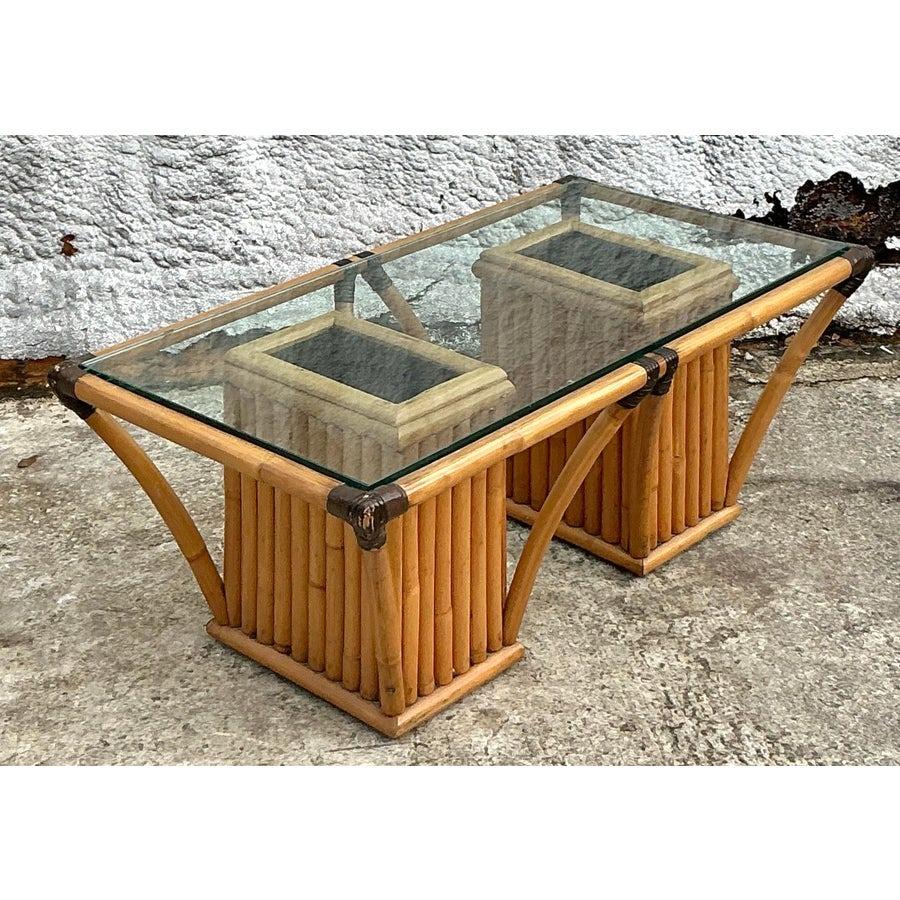Table basse vintage à cadre en rotin Bon état - En vente à west palm beach, FL
