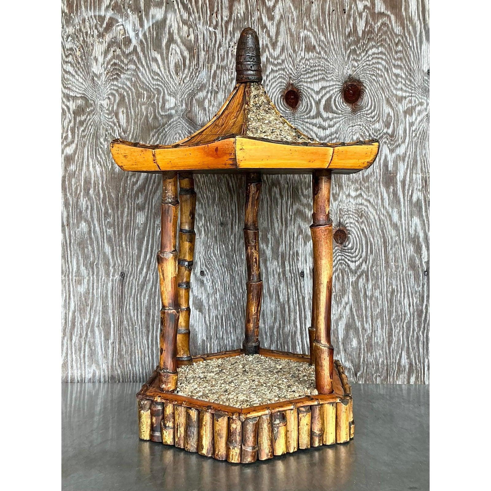 Vintage Coastal Rattan Pagode Pedestal im Angebot 2