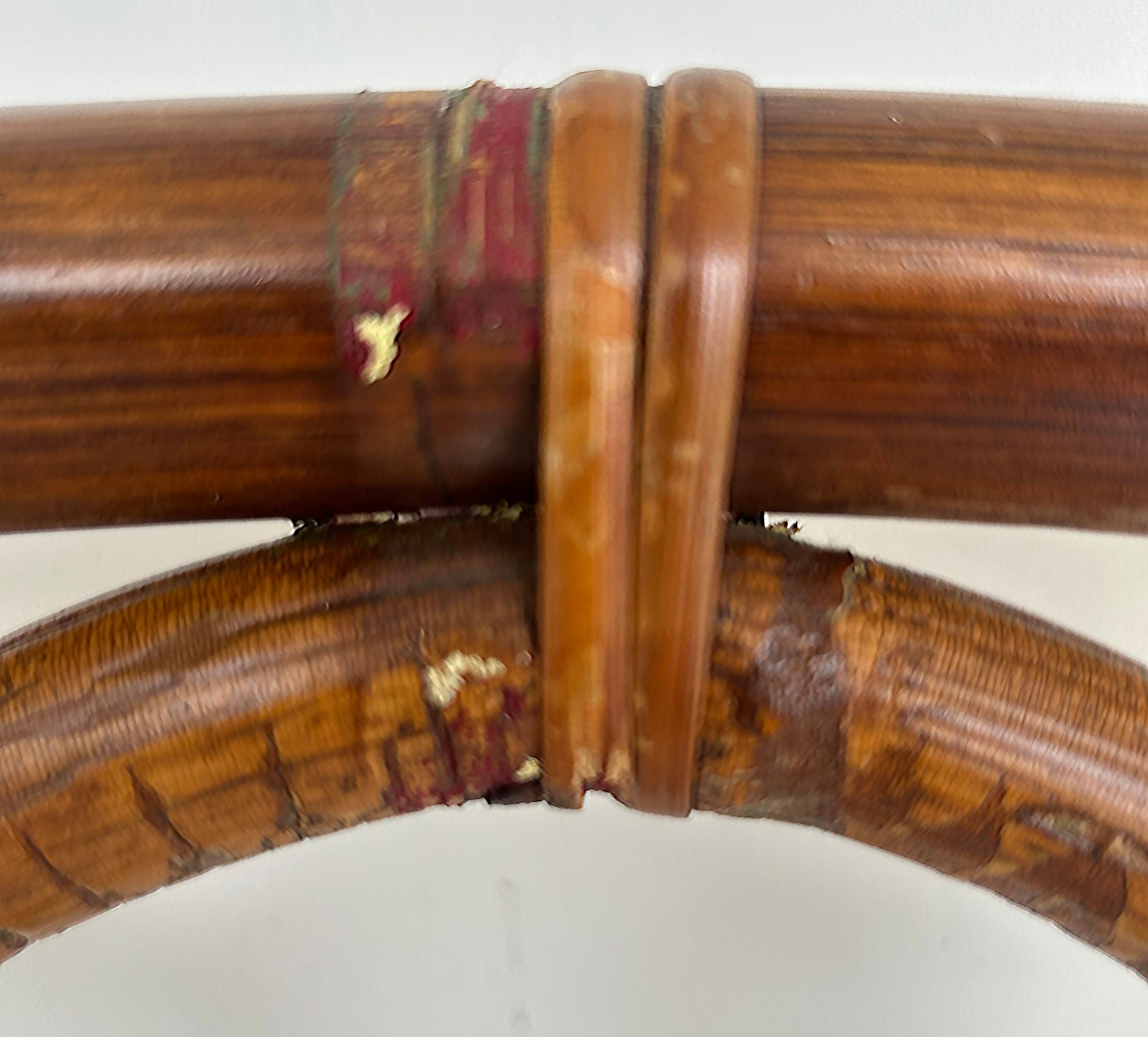 Sedie laterali in rattan costiero vintage con cuscini imbottiti, set da 4 in vendita 10