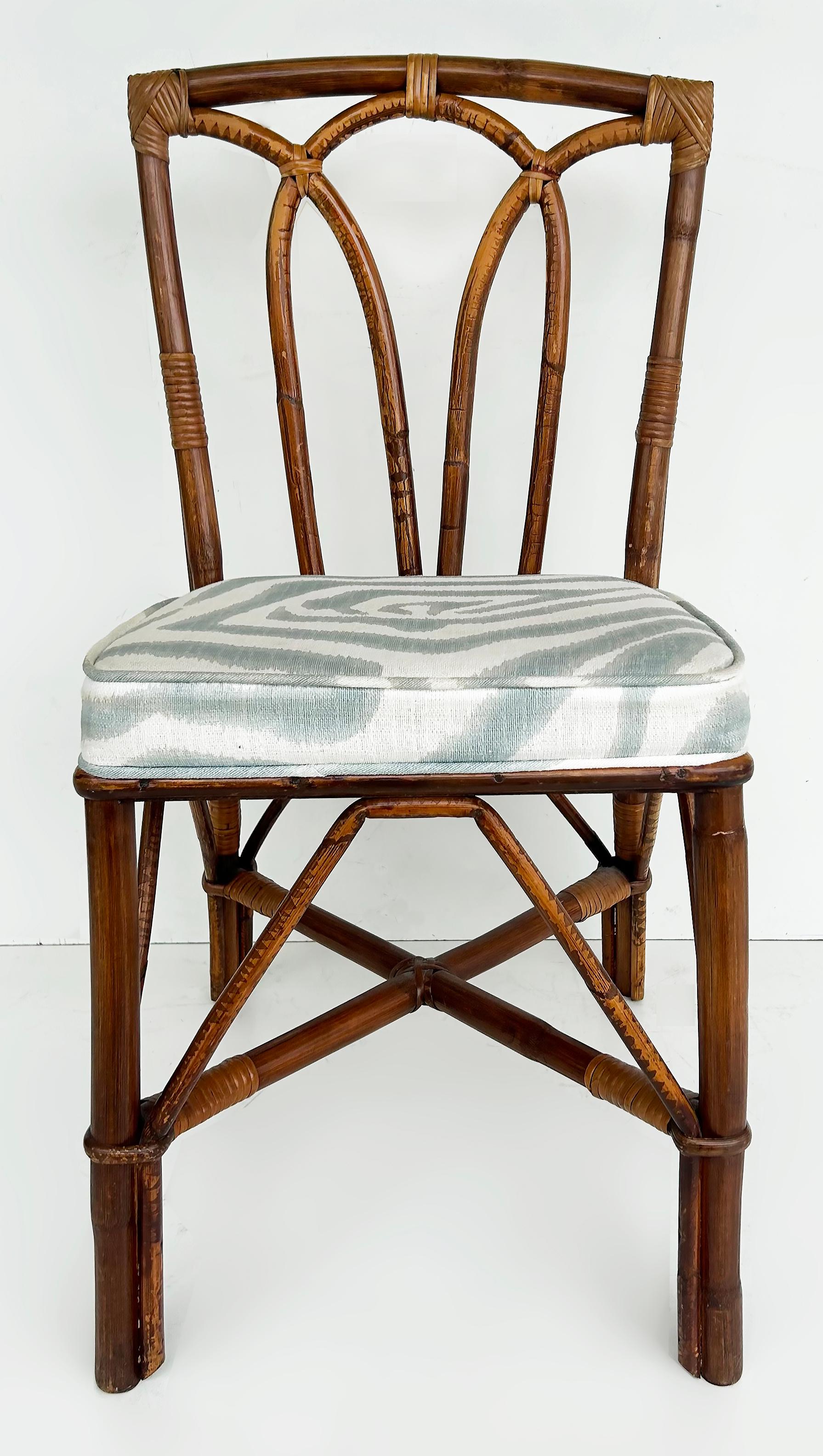 Organico moderno Sedie laterali in rattan costiero vintage con cuscini imbottiti, set da 4 in vendita