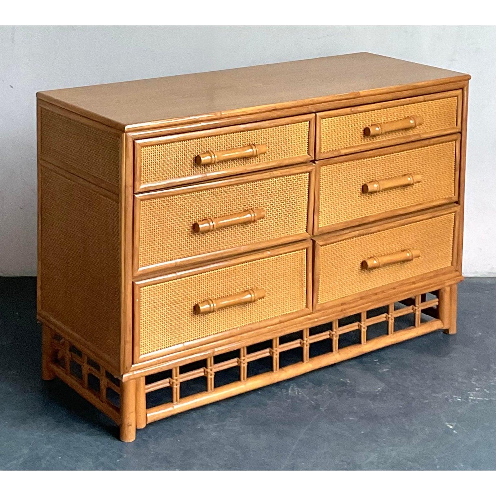 Filippino Comò a sei cassetti in rattan costiero vintage in vendita
