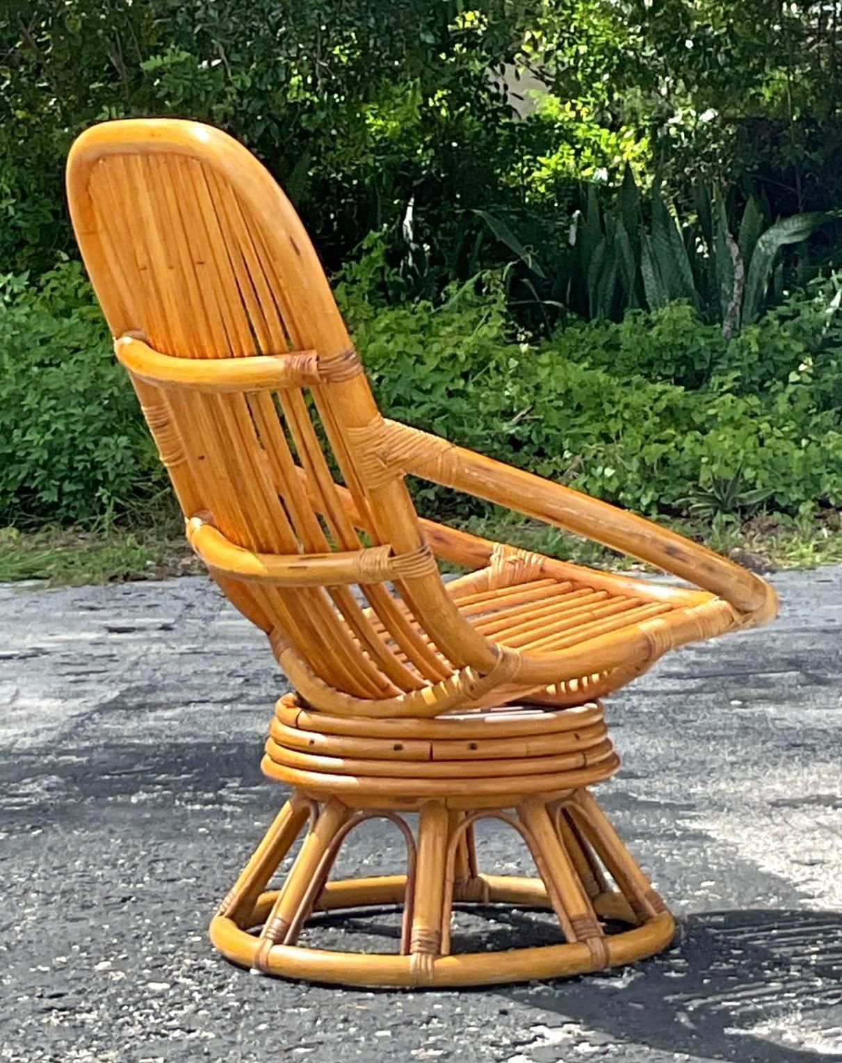 Vintage Coastal Rattan Swivel Lounge Chair In Good Condition For Sale In west palm beach, FL