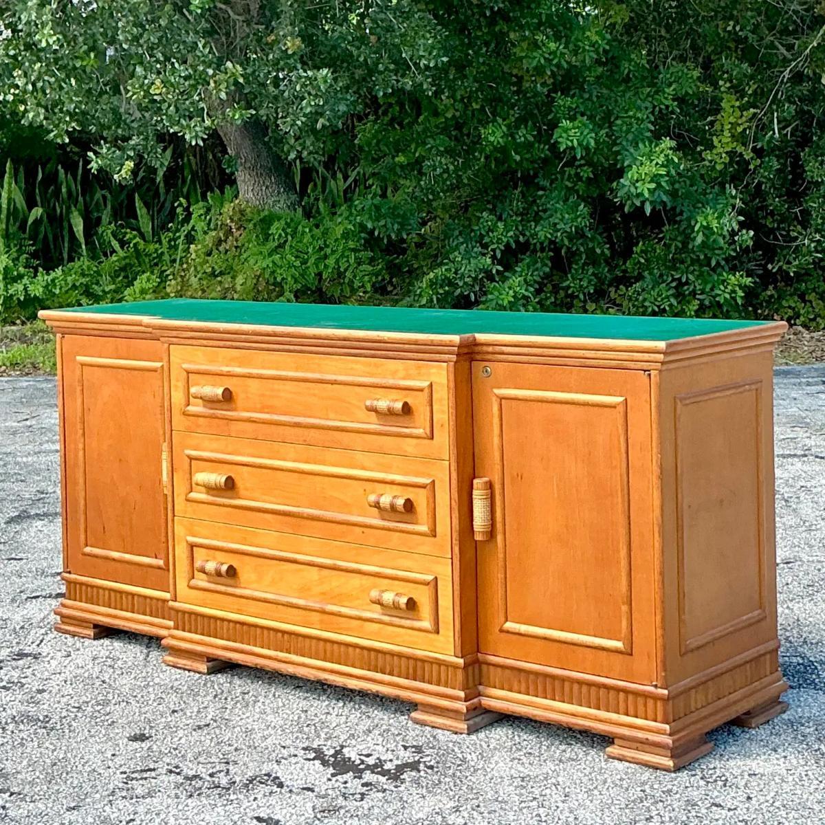 Bohémien Credenza in rattan vintage con finiture in rattan in vendita
