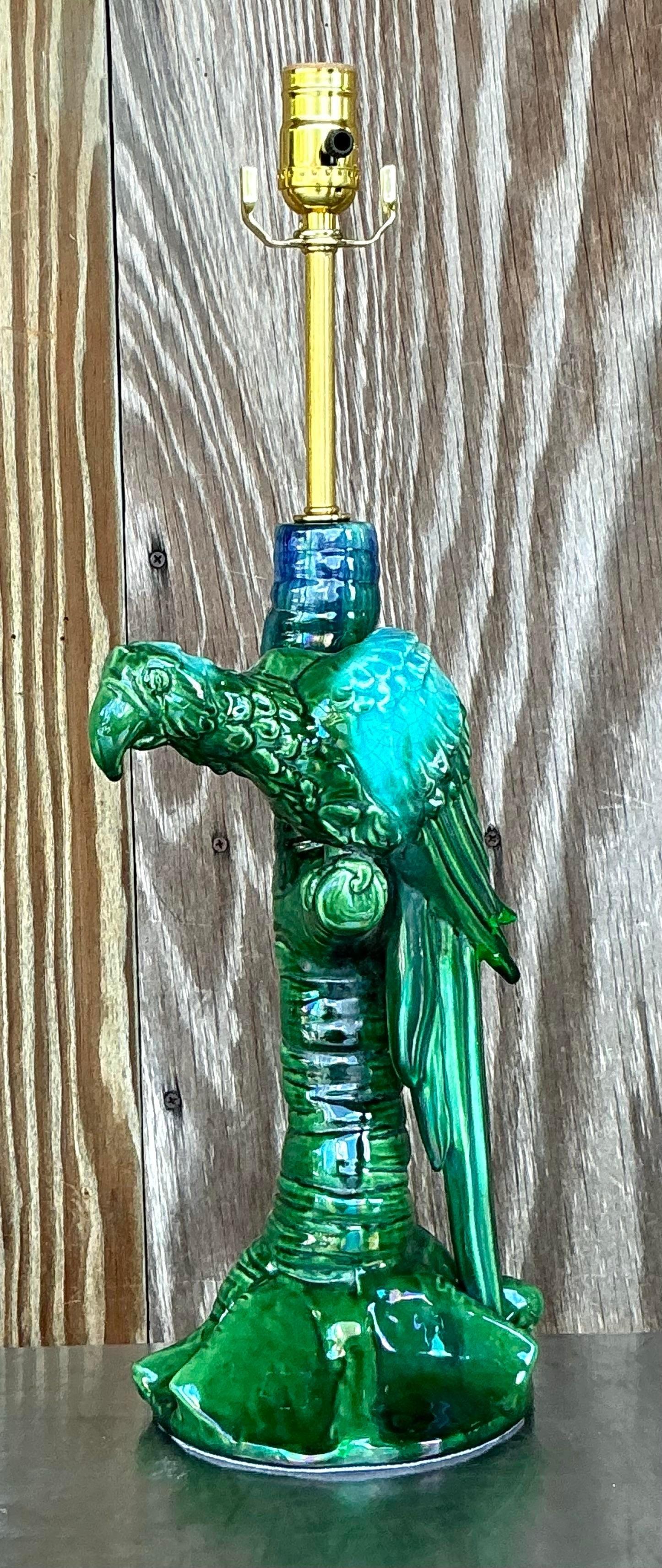 Vintage Coastal Royal Haeger glasierte Keramik Papagei-Tischlampe, Vintage im Zustand „Gut“ im Angebot in west palm beach, FL
