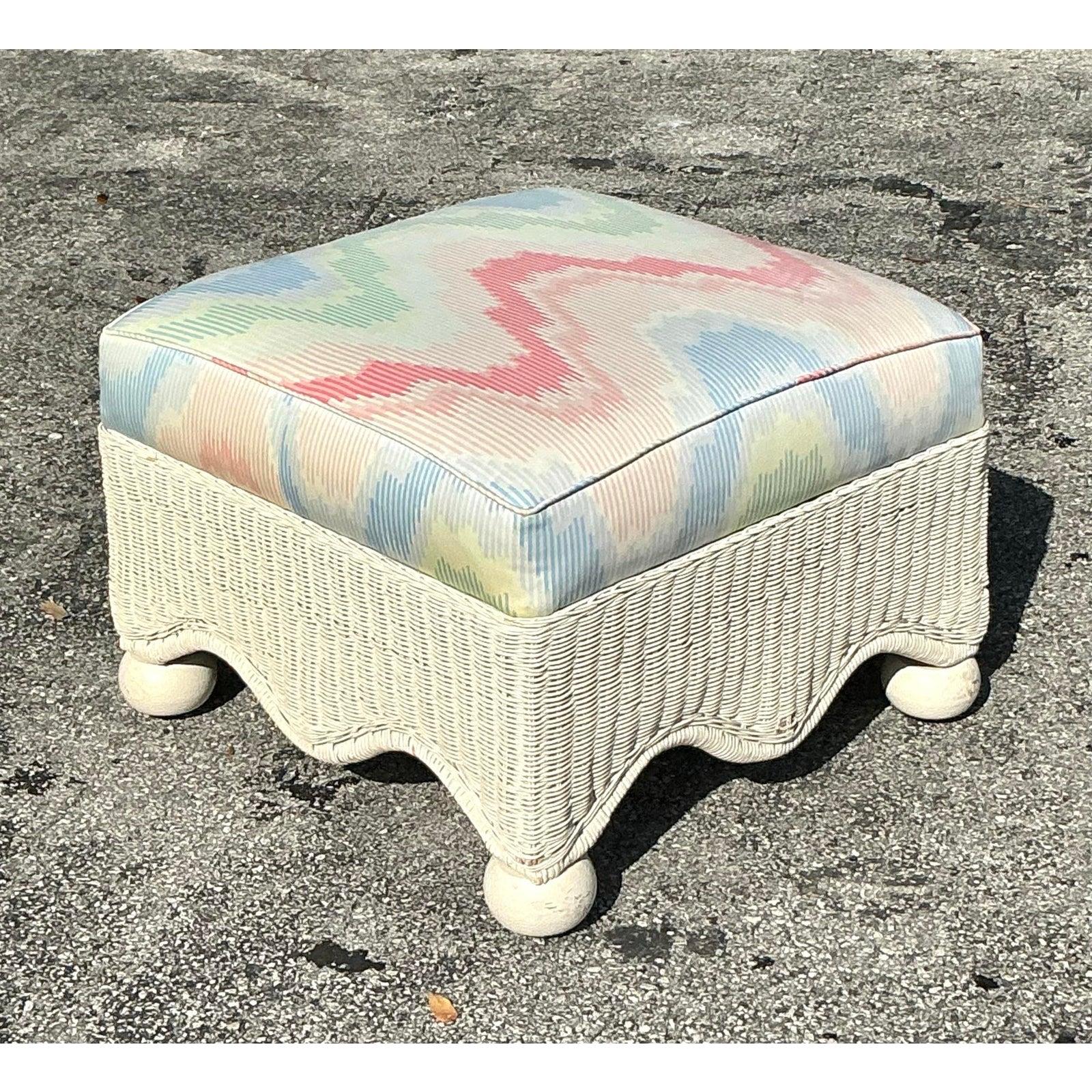 Tissu Pouf vintage en rotin festonné d'après Ficks Reed en vente