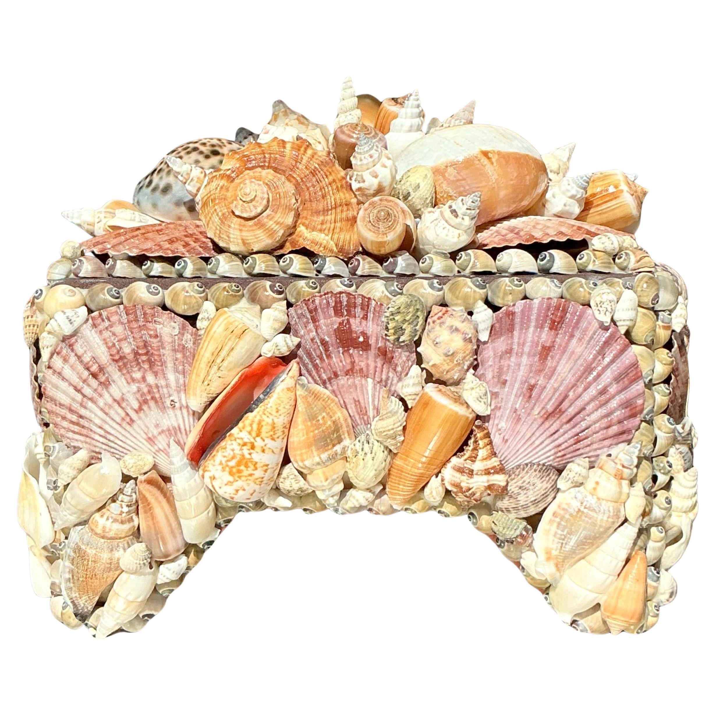 Caja costera vintage con incrustaciones de conchas
