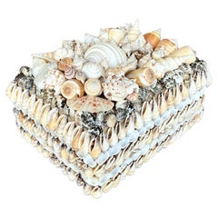 Caja costera vintage con incrustaciones de conchas