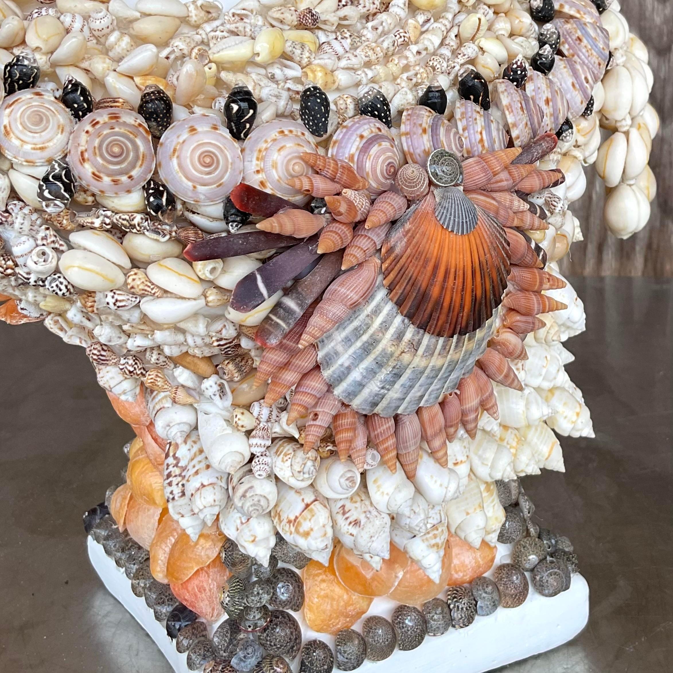 Americano Busto di uomo incrostato di conchiglie della costa vintage in vendita