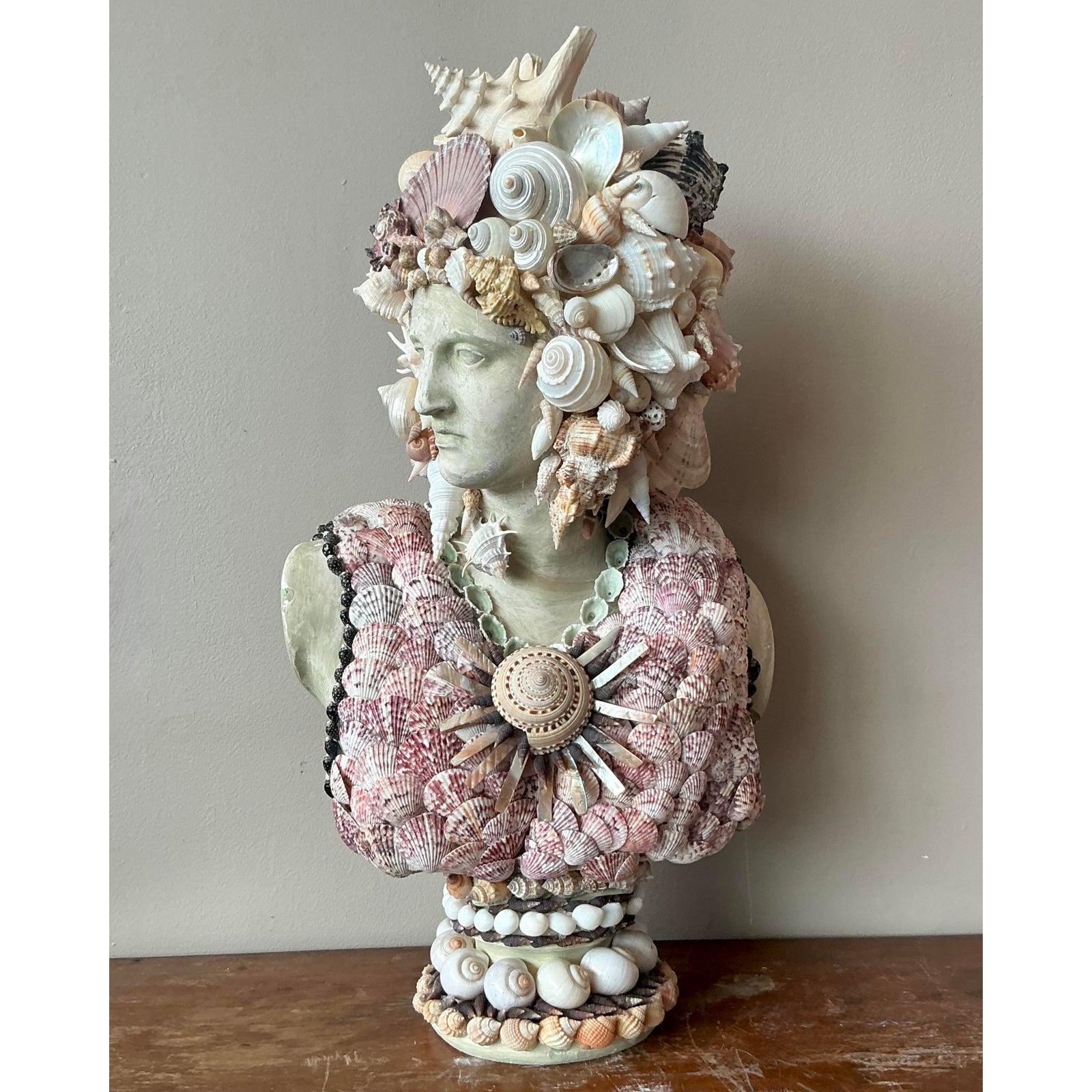 Busto di donna incrostato di conchiglie della costa vintage 3