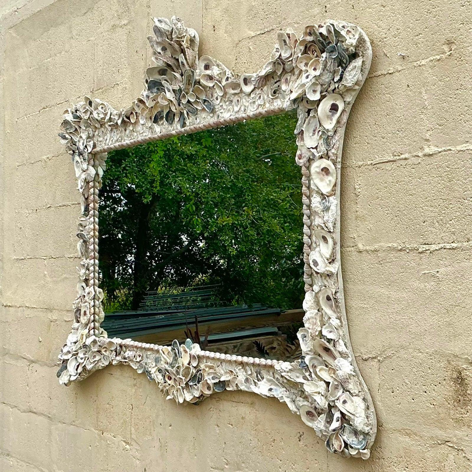 Organique Miroir horizontal vintage côtier incrusté de coquillages en vente