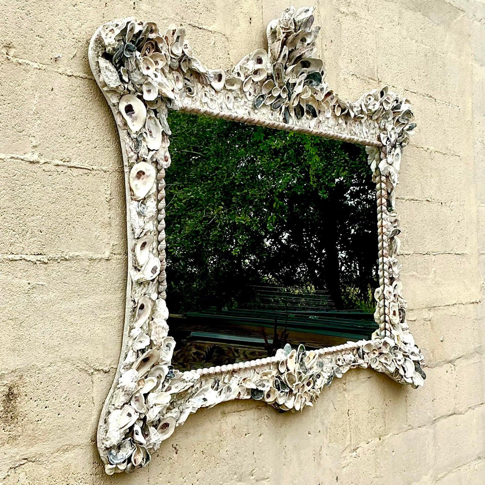 20ième siècle Miroir horizontal vintage côtier incrusté de coquillages en vente