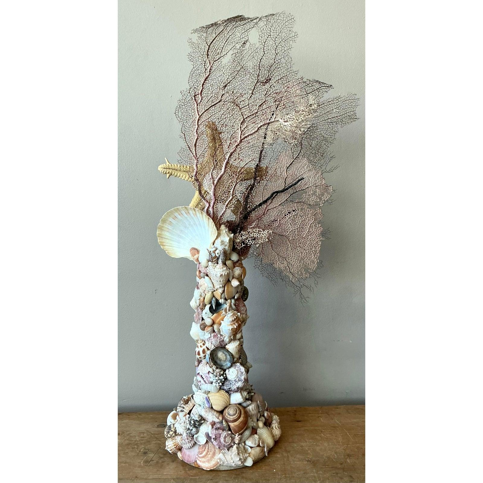 Coquillage Totem côtier vintage incrusté de coquillages en vente