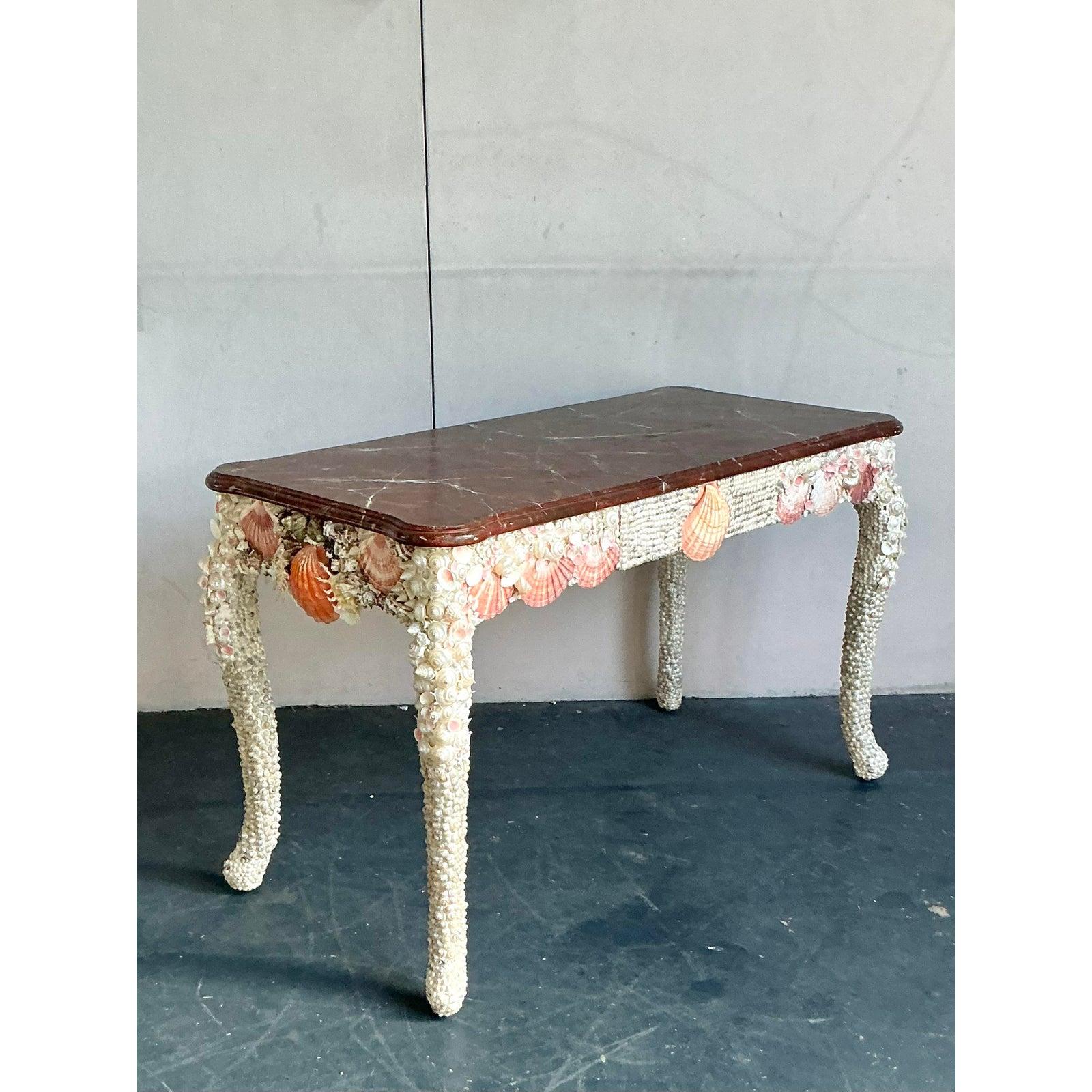 Scrivania costiera vintage con conchiglie incrostate In condizioni buone in vendita a West Palm Beach, FL