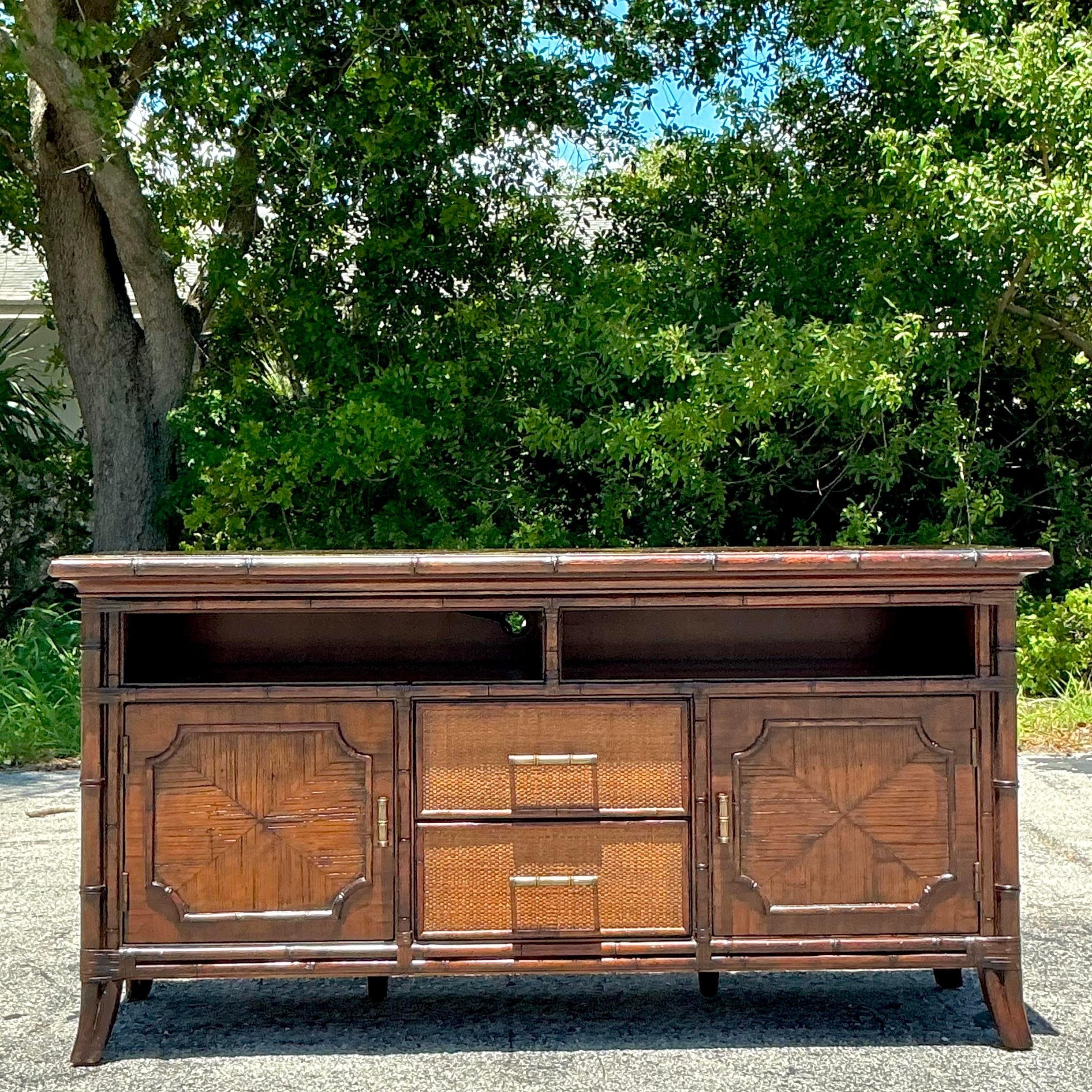 Credenza in rattan con inserti Sligh della Costa d'Epoca in vendita 6