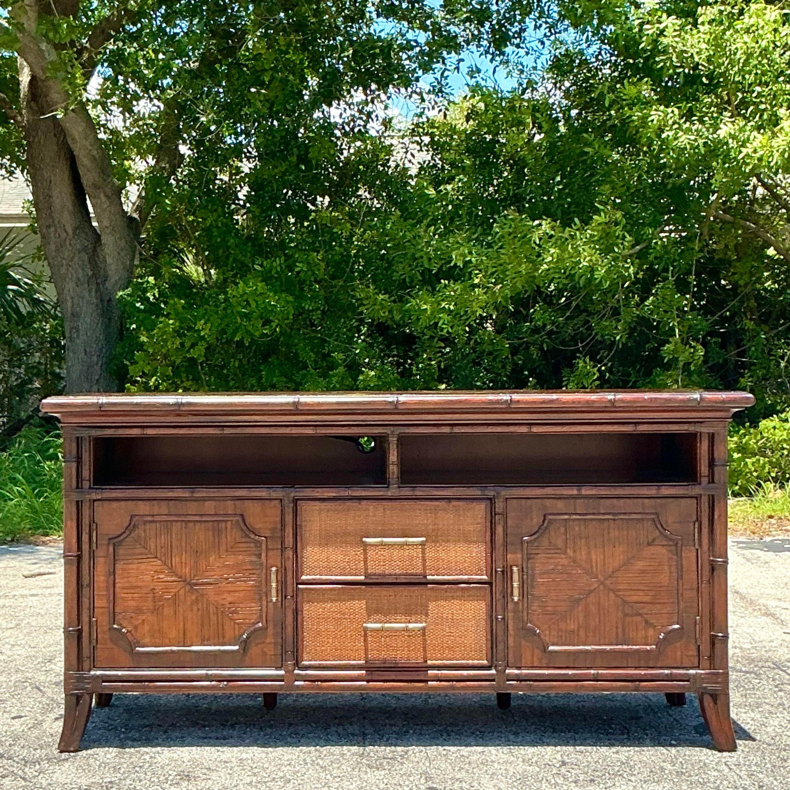 Credenza in rattan con inserti Sligh della Costa d'Epoca in vendita 2