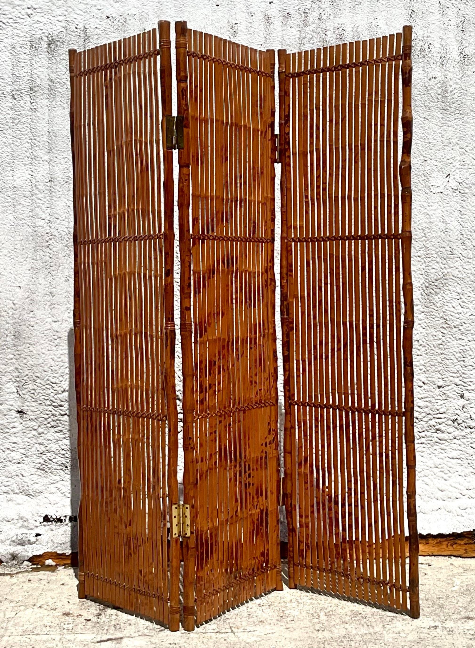Vintage Coastal Split Bamboo Folding Screen In Good Condition For Sale In west palm beach, FL