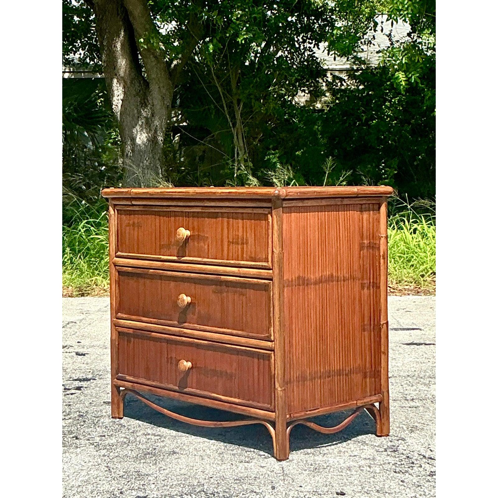 Vintage Coastal Split Reed Chest of Drawers In Good Condition For Sale In west palm beach, FL