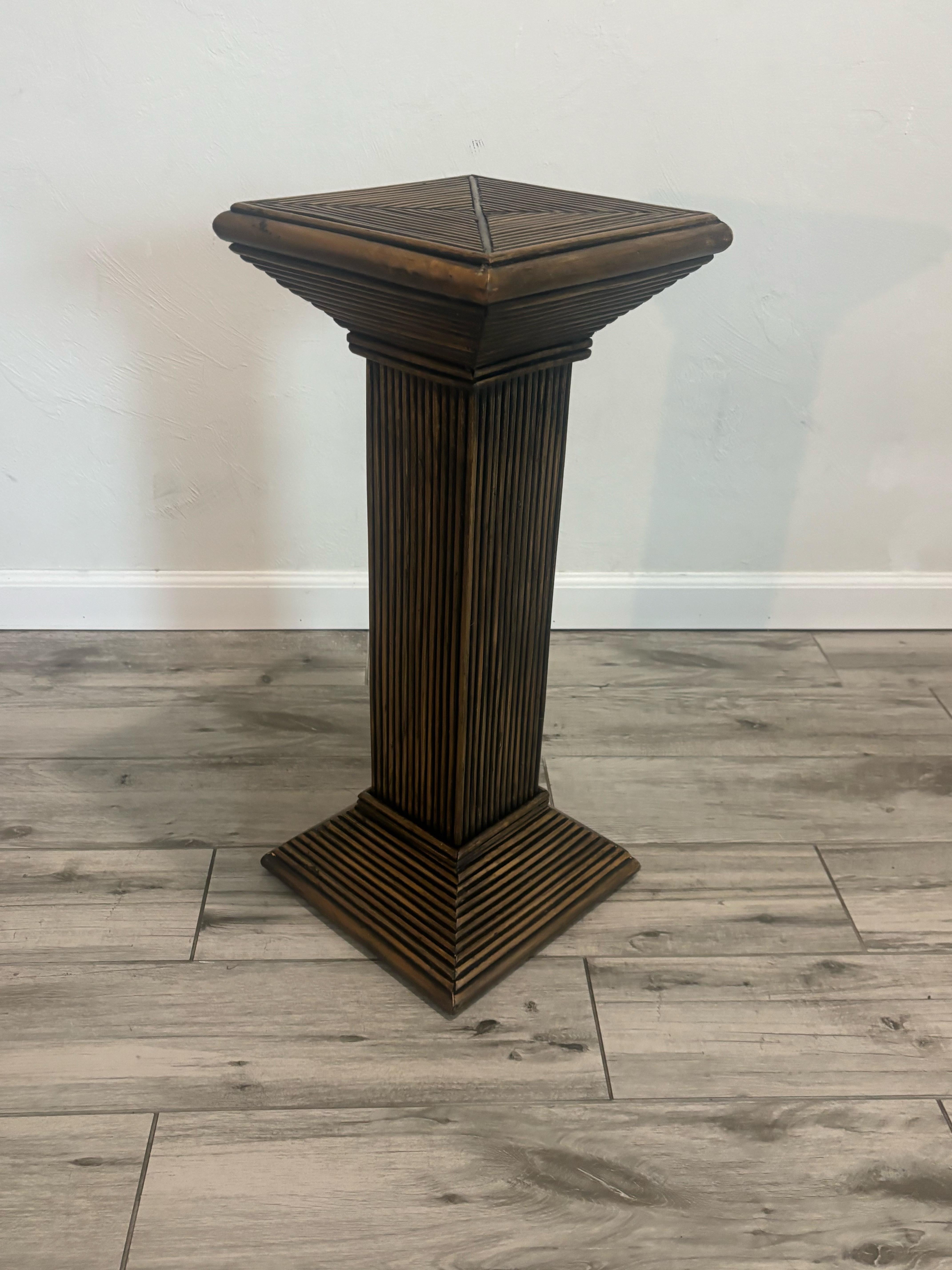 Vintage Coastal Split Reed Pedestals In Good Condition For Sale In Boynton Beach, FL