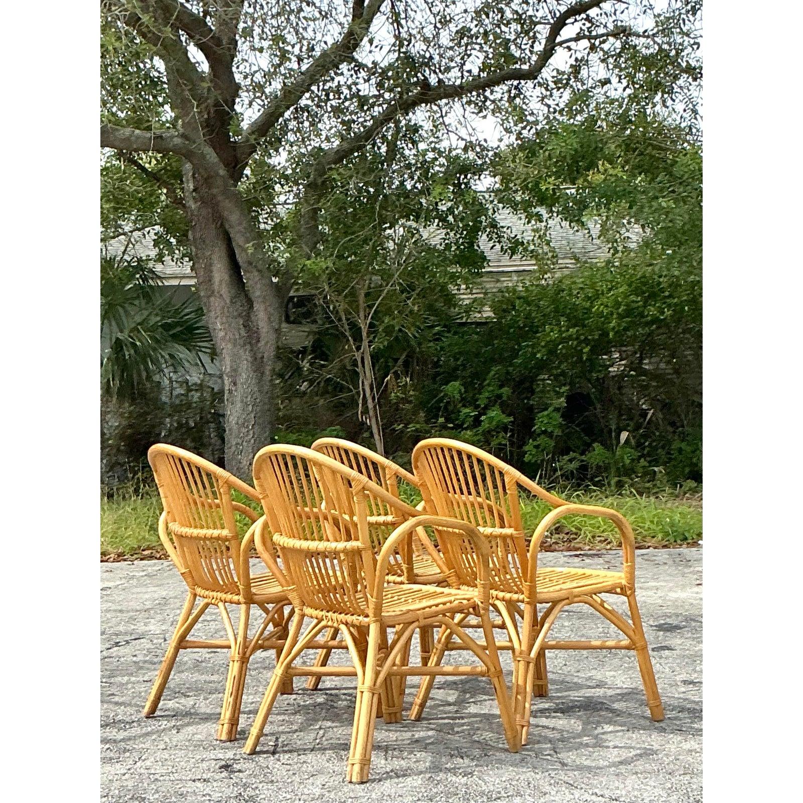 Vintage Coastal Stick Rattan-Esszimmerstühle - 4er-Set (Philippinisch) im Angebot
