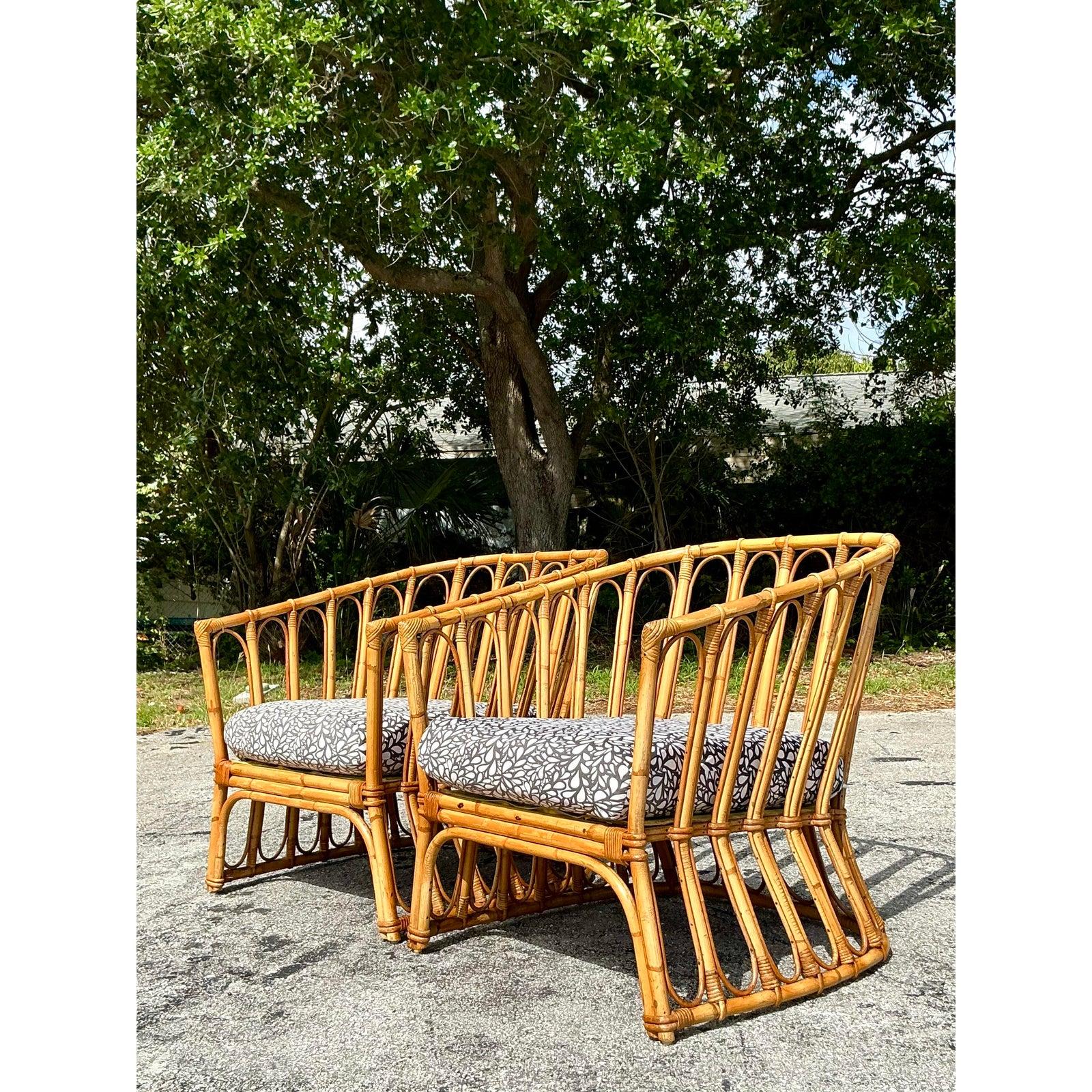 Mid-Century Modern Paire de fauteuils de salon vintage Coastal Stick Rattan d'après Albini en vente