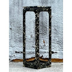 Vintage Coastal Tessellated Horn Pedestal