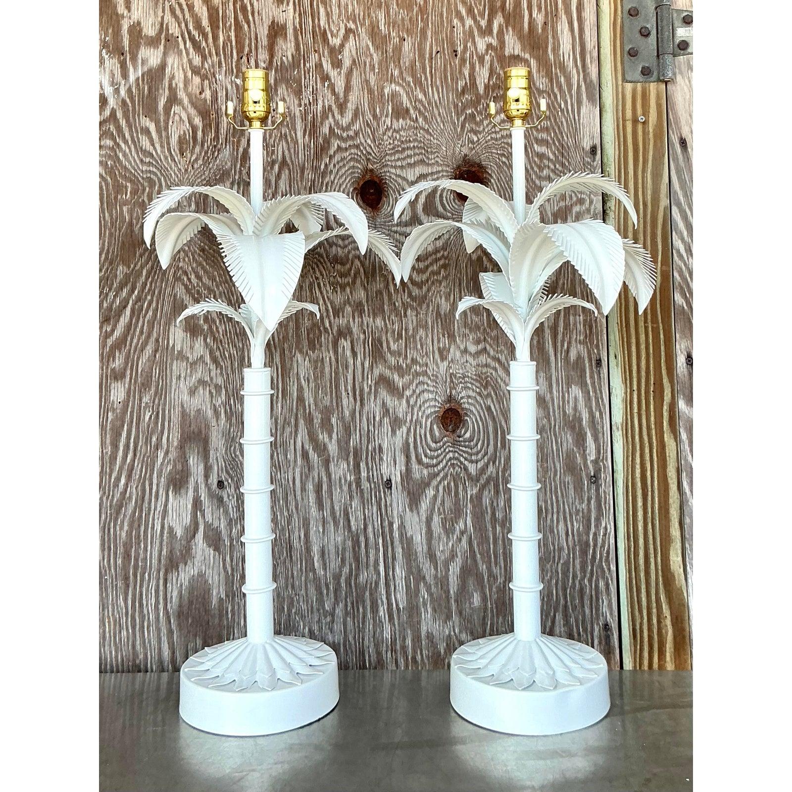 Paire de lampes en bois de palmier de style côtier Bon état à west palm beach, FL