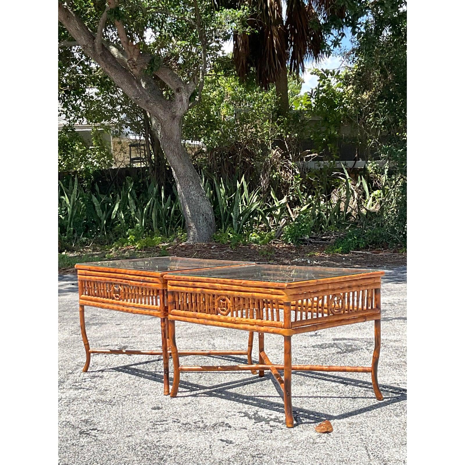 Philippin Vintage Coastal Tortoise Bamboo Side Tables - A Pair en vente