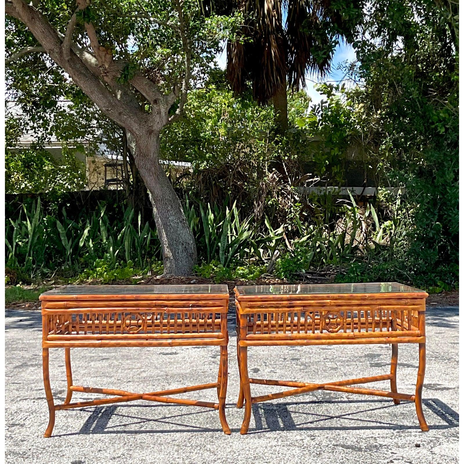 Vintage Coastal Tortoise Bamboo Side Tables - A Pair en vente 1