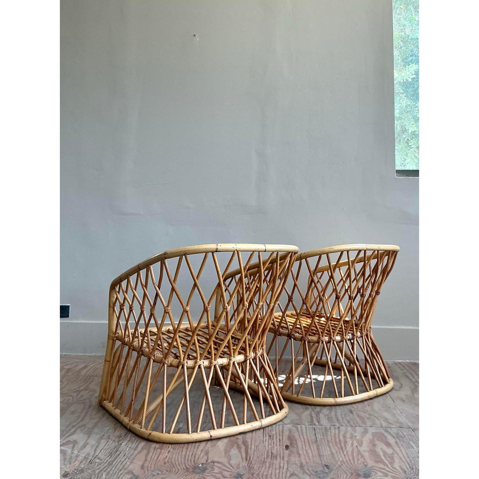 Sedie da salotto in rattan a traliccio costiero vintage - una coppia in vendita 3