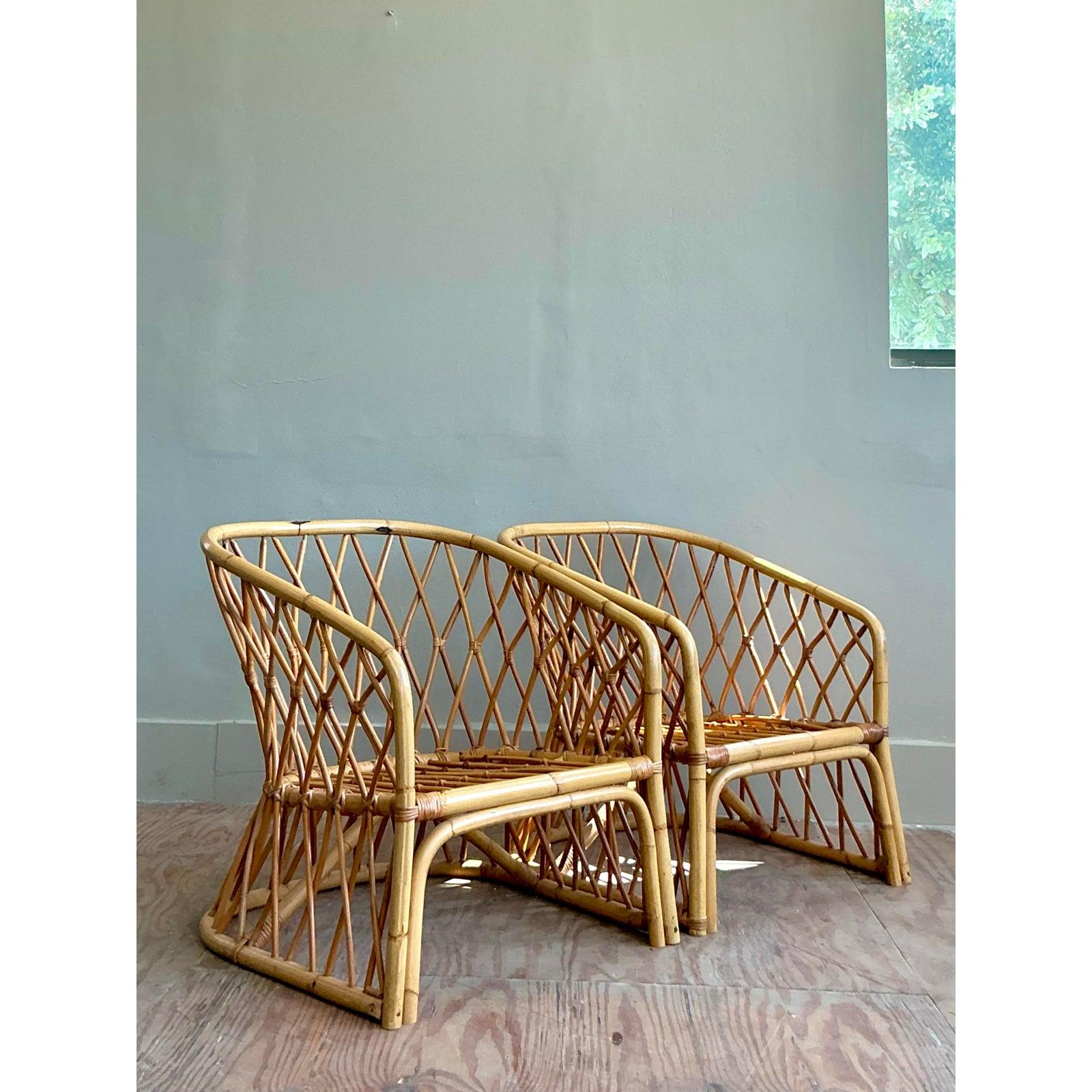 Sedie da salotto in rattan a traliccio costiero vintage - una coppia in vendita 4