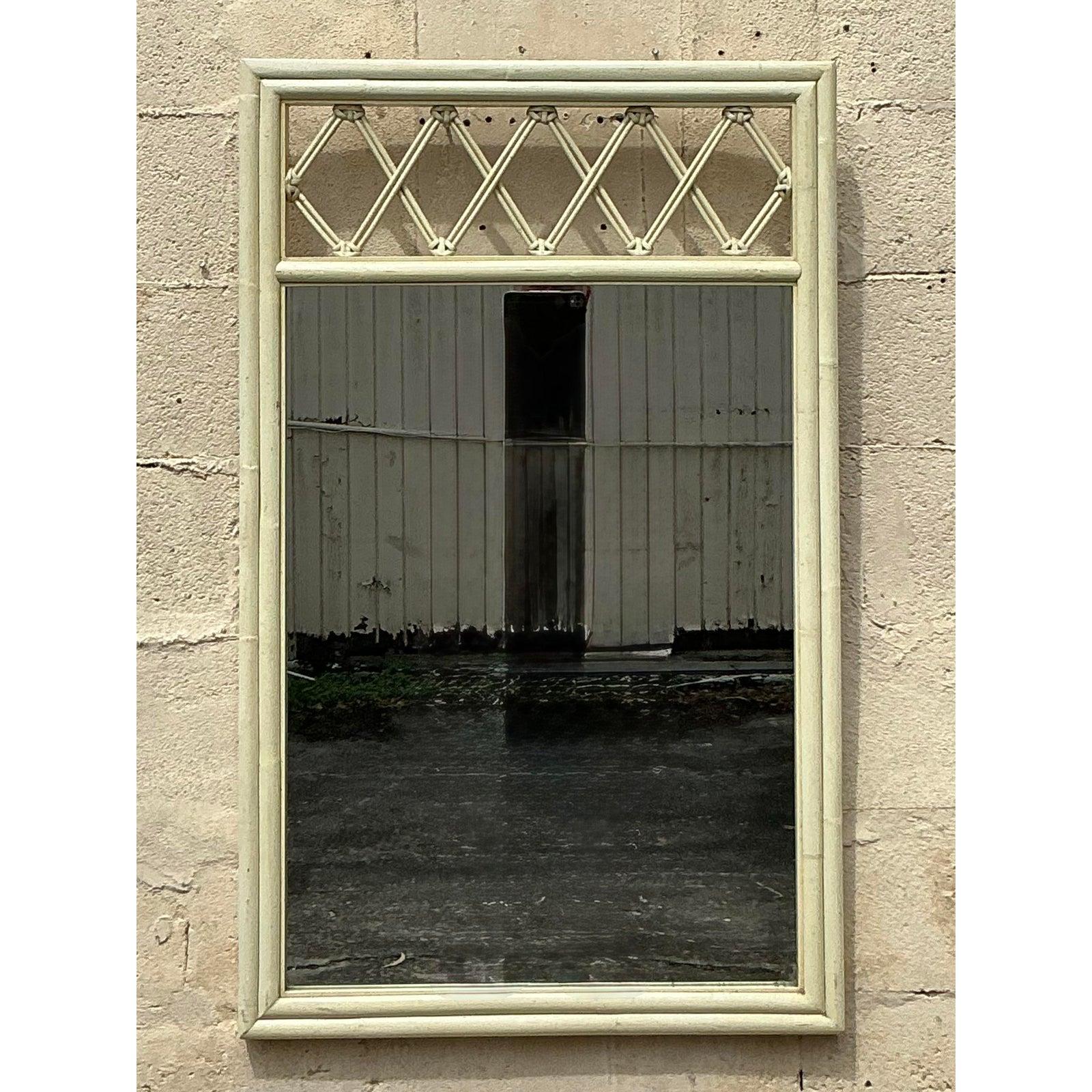Philippin Miroir vintage en rotin treillis côtier en vente