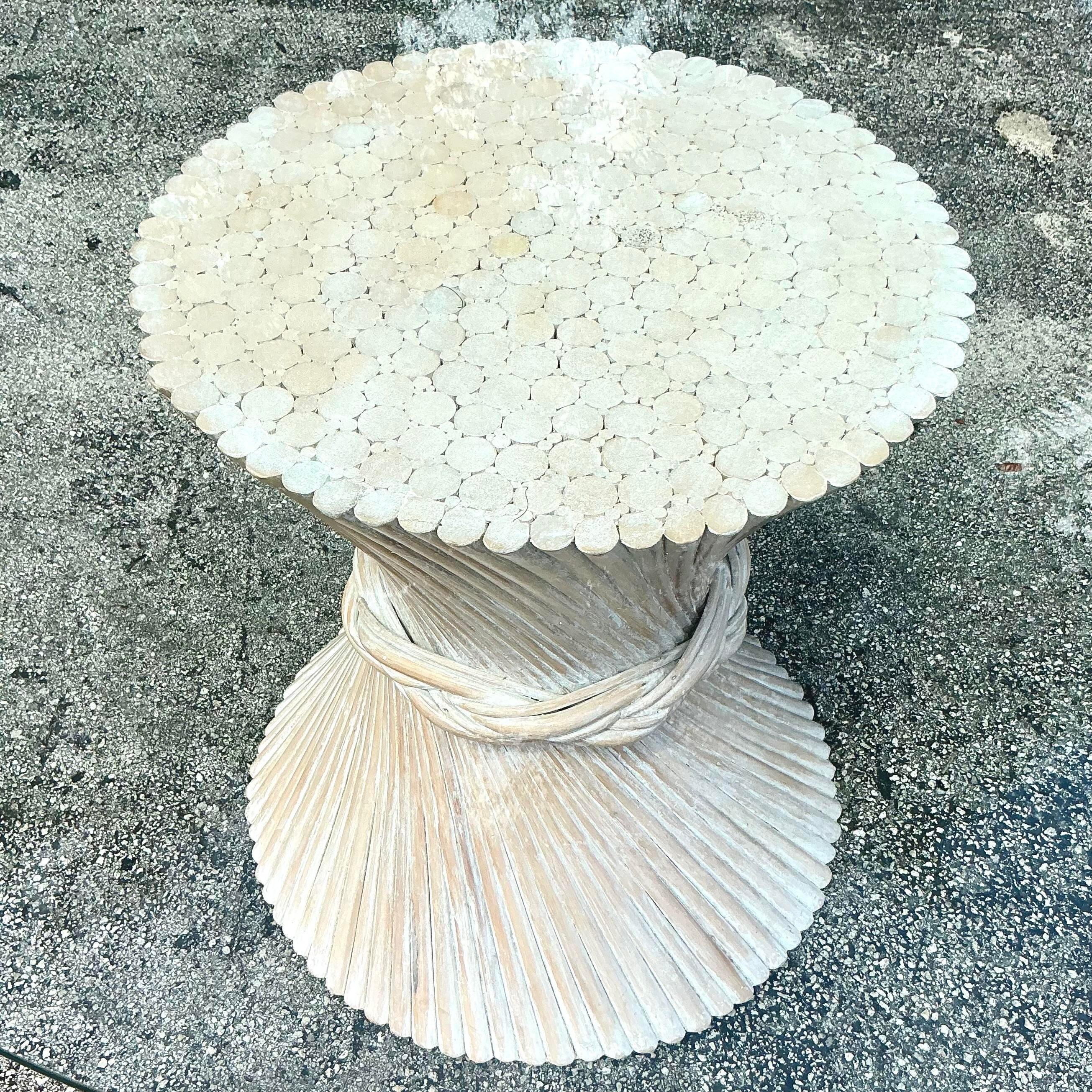 20ième siècle Table de salle à manger vintage en rotin torsadé d'après McGuire en vente