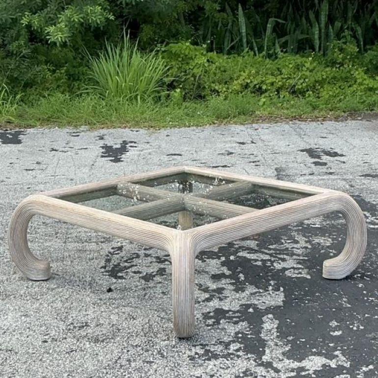 Mesa de centro vintage Coastal Washed Pencil Reed en venta 2