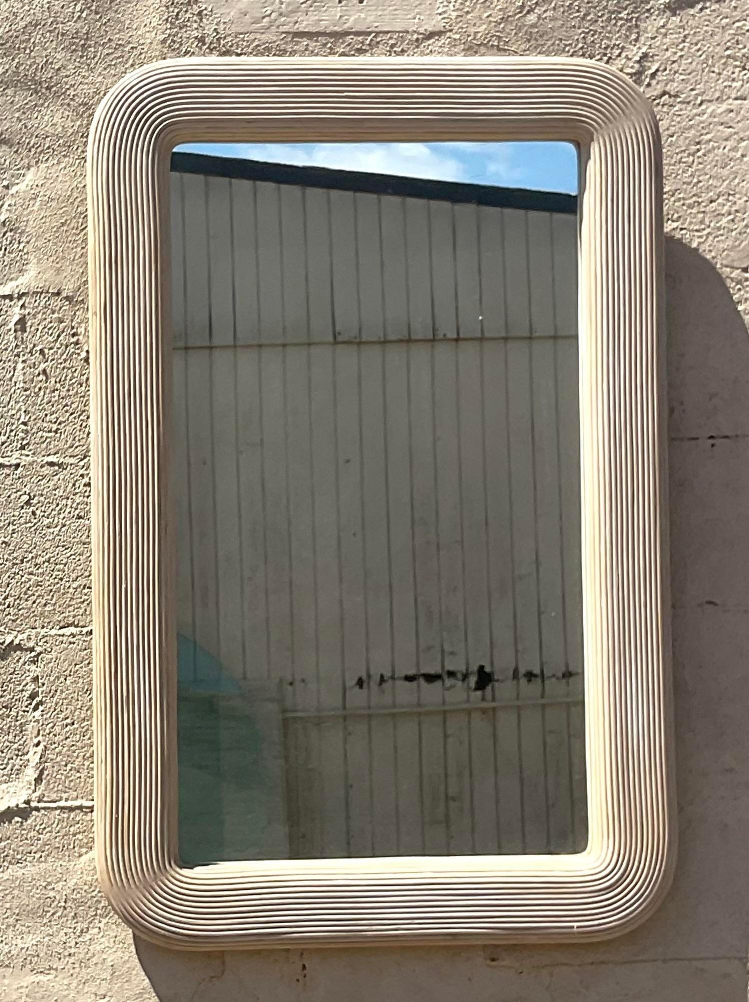 20ième siècle Miroir Vintage Coastal Washed Pencil Reed en vente
