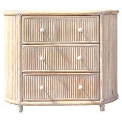 Commode vintage en rotin lavé côtier